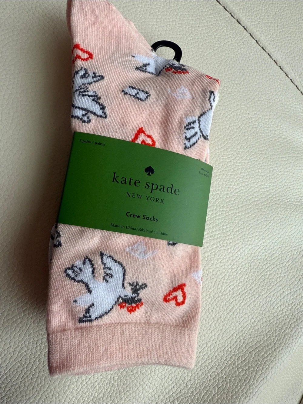 Kate Spade New York Crew Socks‎ 3-Pack Blush Red Heart Print